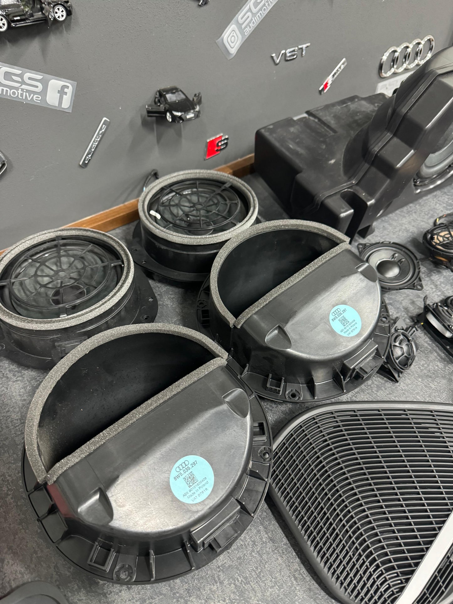 Sistem audio Bang & Olufsen – Audi A4 B9 8W (2016-2024)