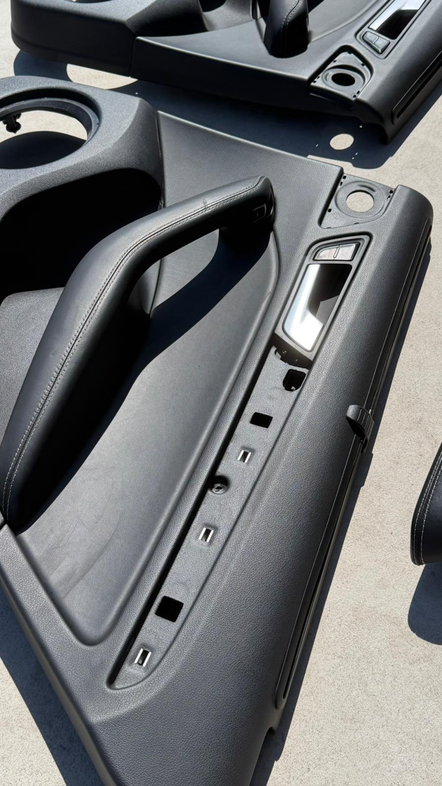 Interior piele Audi SQ5 – memorie șofer / încălzire / fețe uși piele / perdeluțe spate de Europa