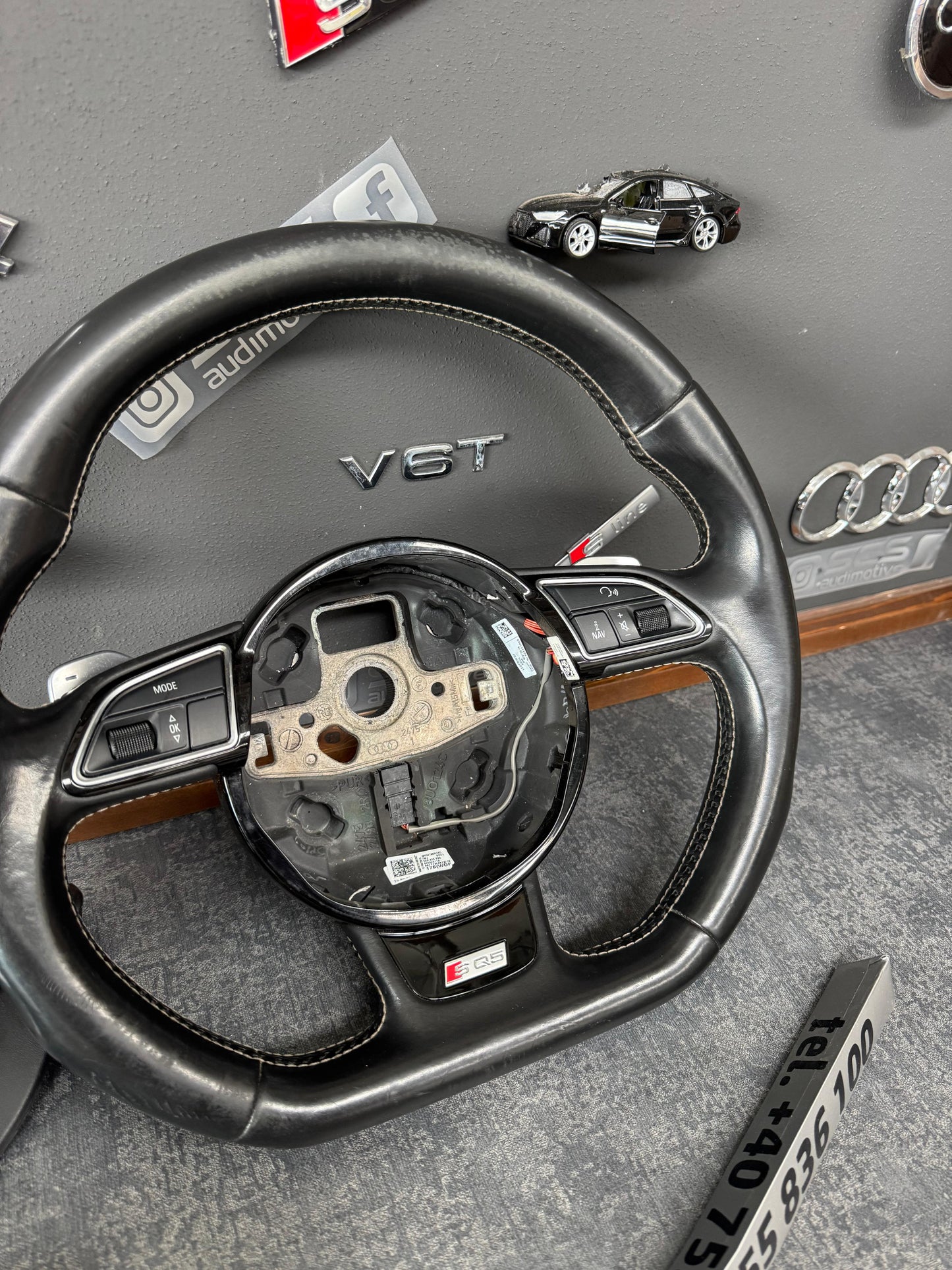 Volan Audi SQ5 8R cu padele aluminiu