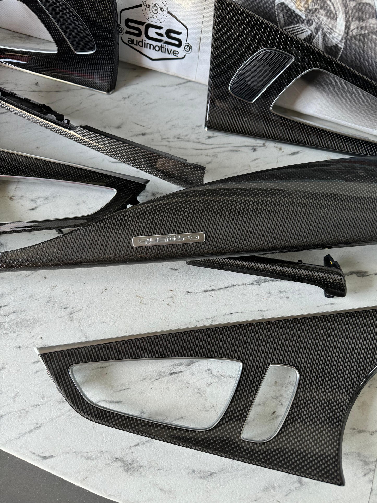Trimuri carbon – Audi A7 4G