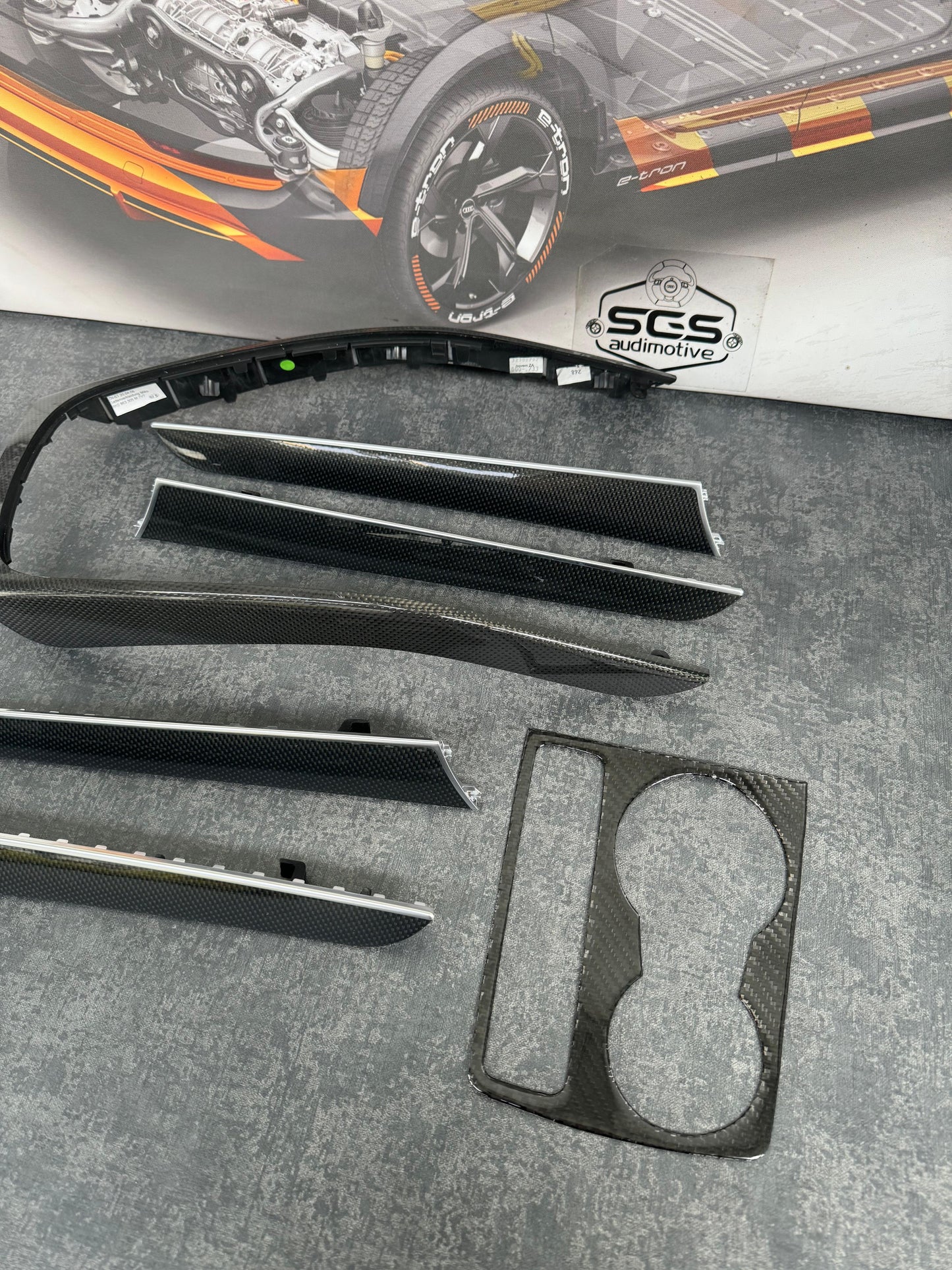 Trimuri interioare carbon – Audi A5 8T Sportback / A4 B8 Avant & Sedan