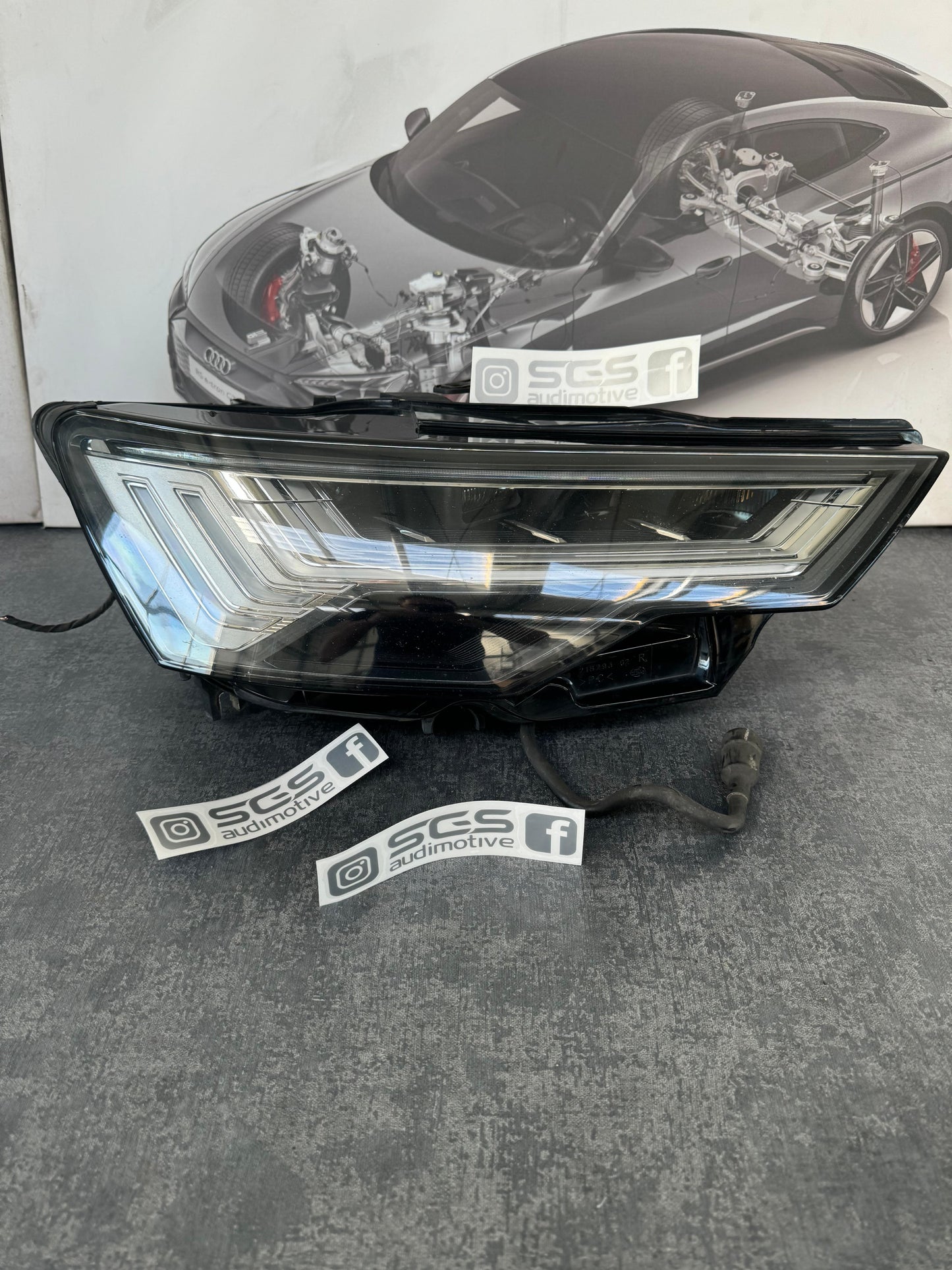 Faruri Full LED Dynamic HD Matrix – Audi A6 C8 - 4K0 941 035 complete