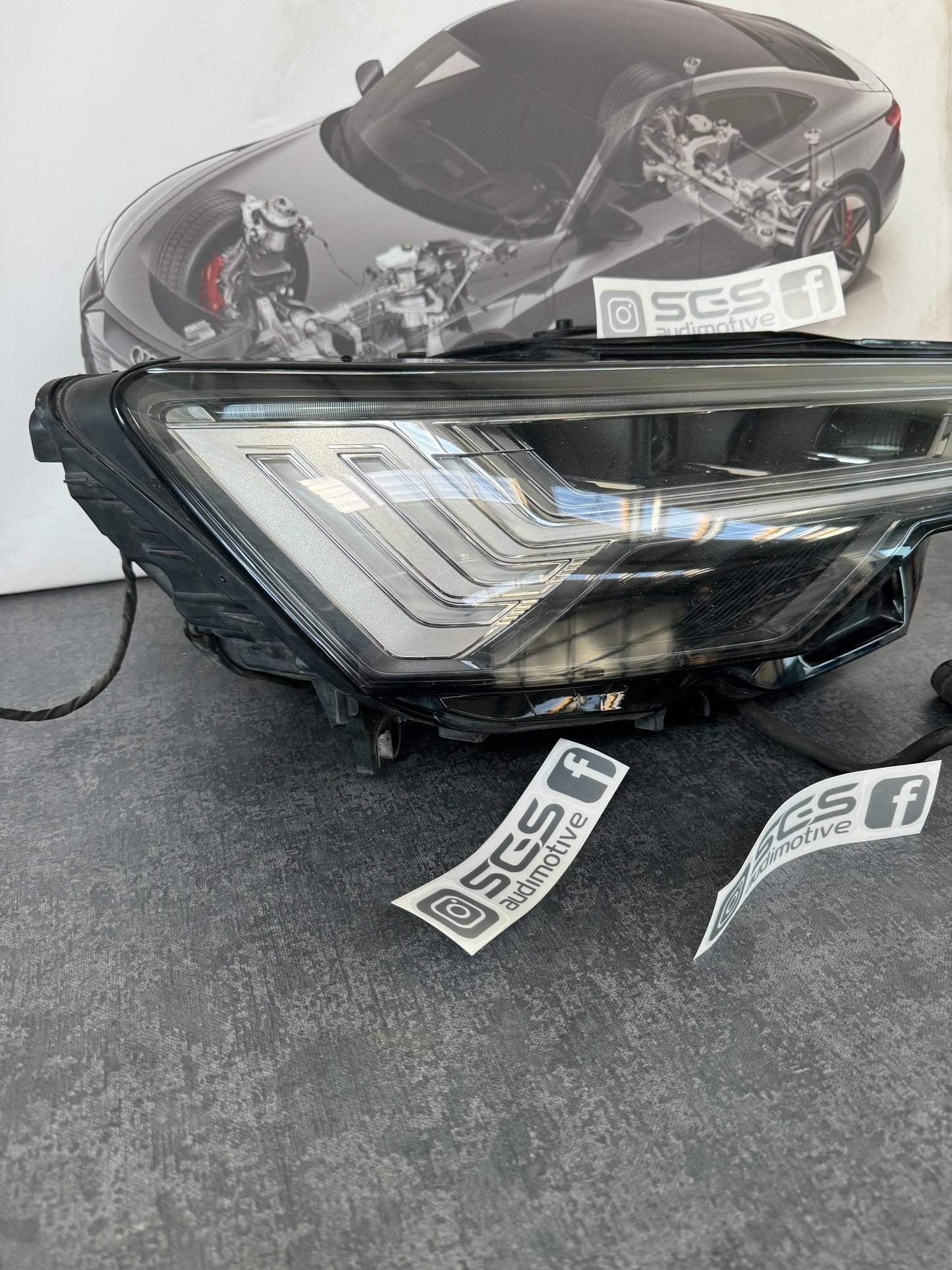 Faruri Full LED Dynamic HD Matrix – Audi A6 C8 - 4K0 941 035 complete