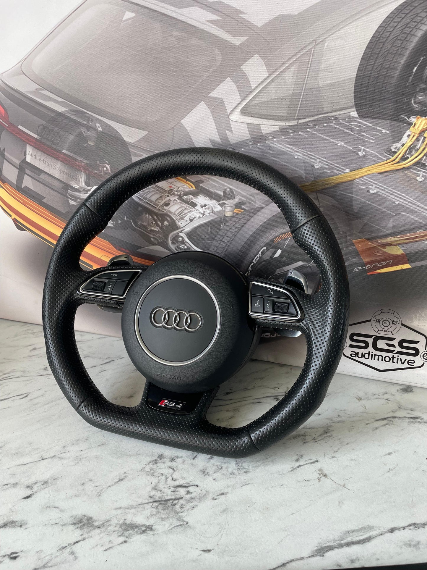 Volan Audi RS4 B8