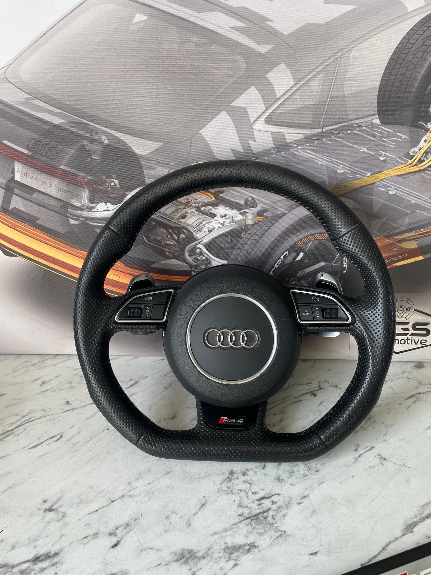 Volan Audi RS4 B8