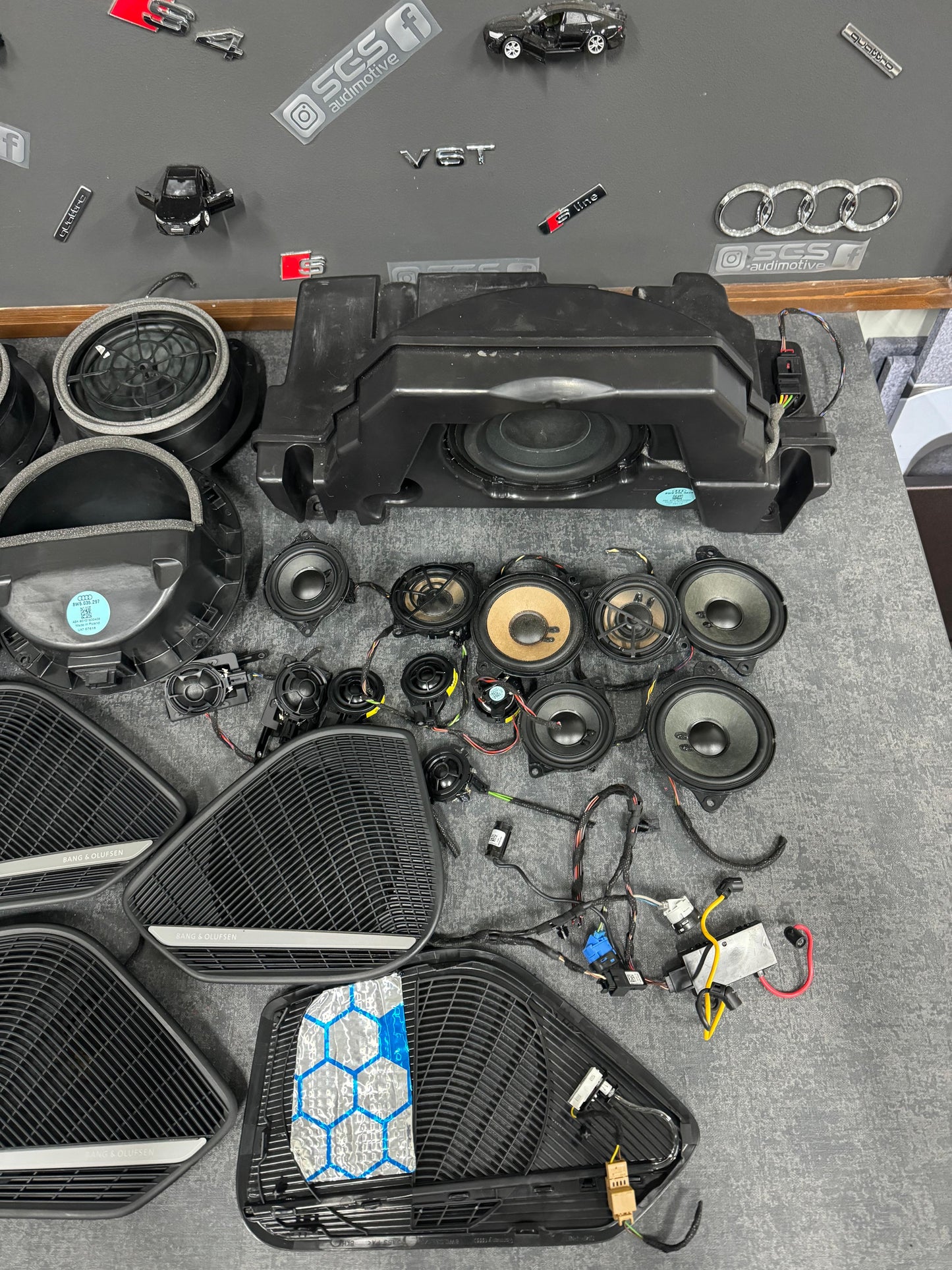 Sistem audio Bang & Olufsen – Audi A4 B9 8W (2016-2024)