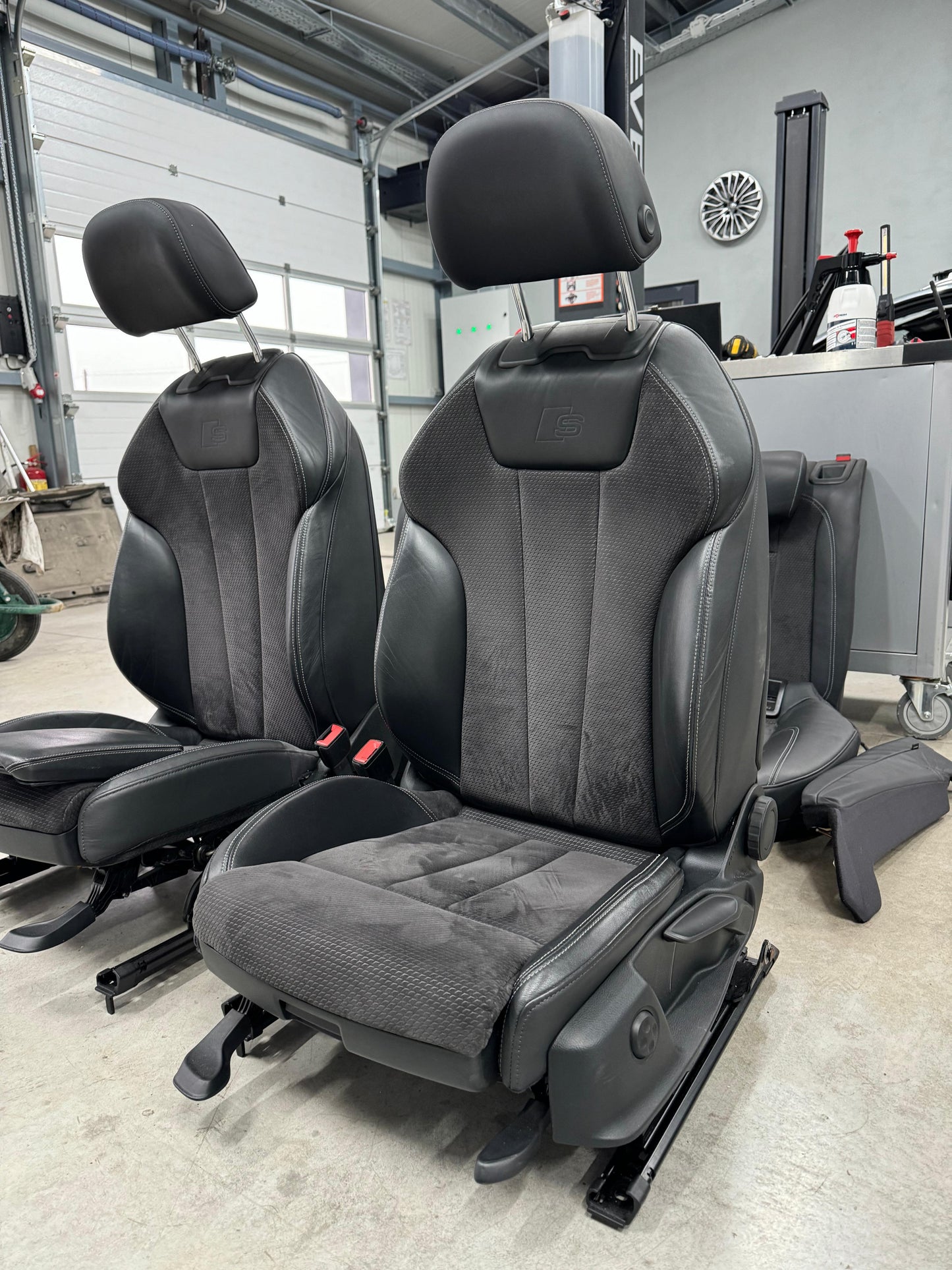 Interior S line / Sport – Audi A4 B9