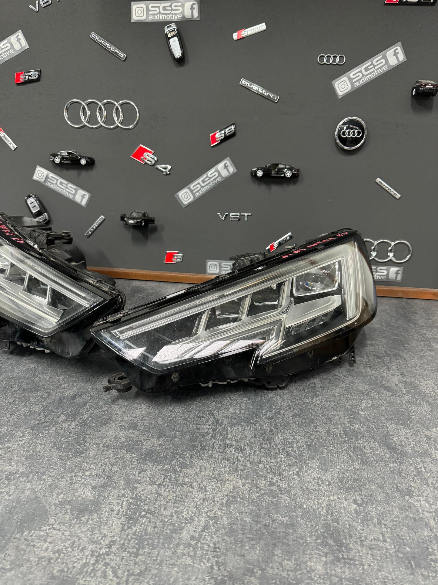 Faruri Matrix LED Dynamic – Audi A4 B9 8W