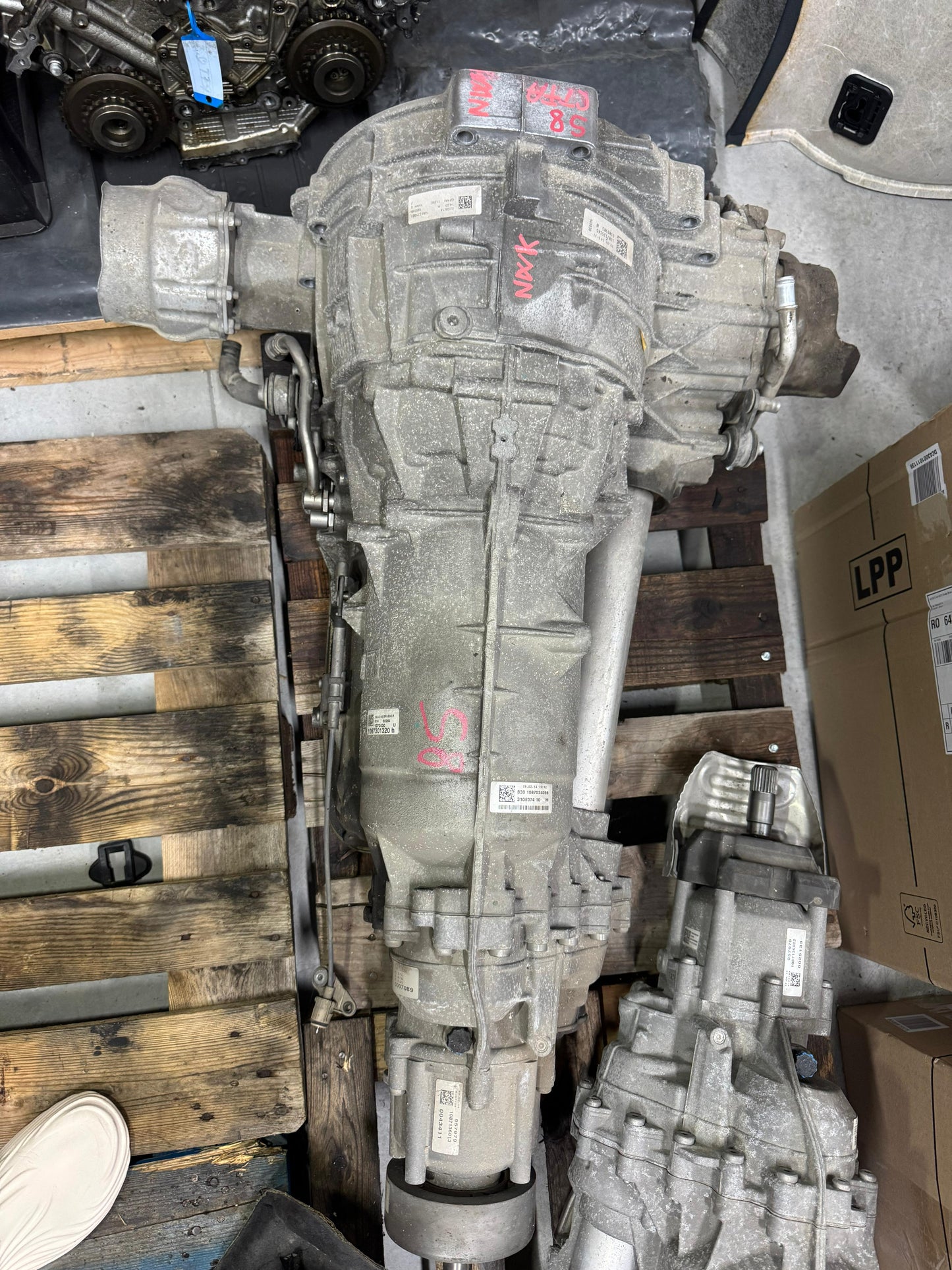 Cutie de viteze – Audi S8 D4 4.0 TFSI
