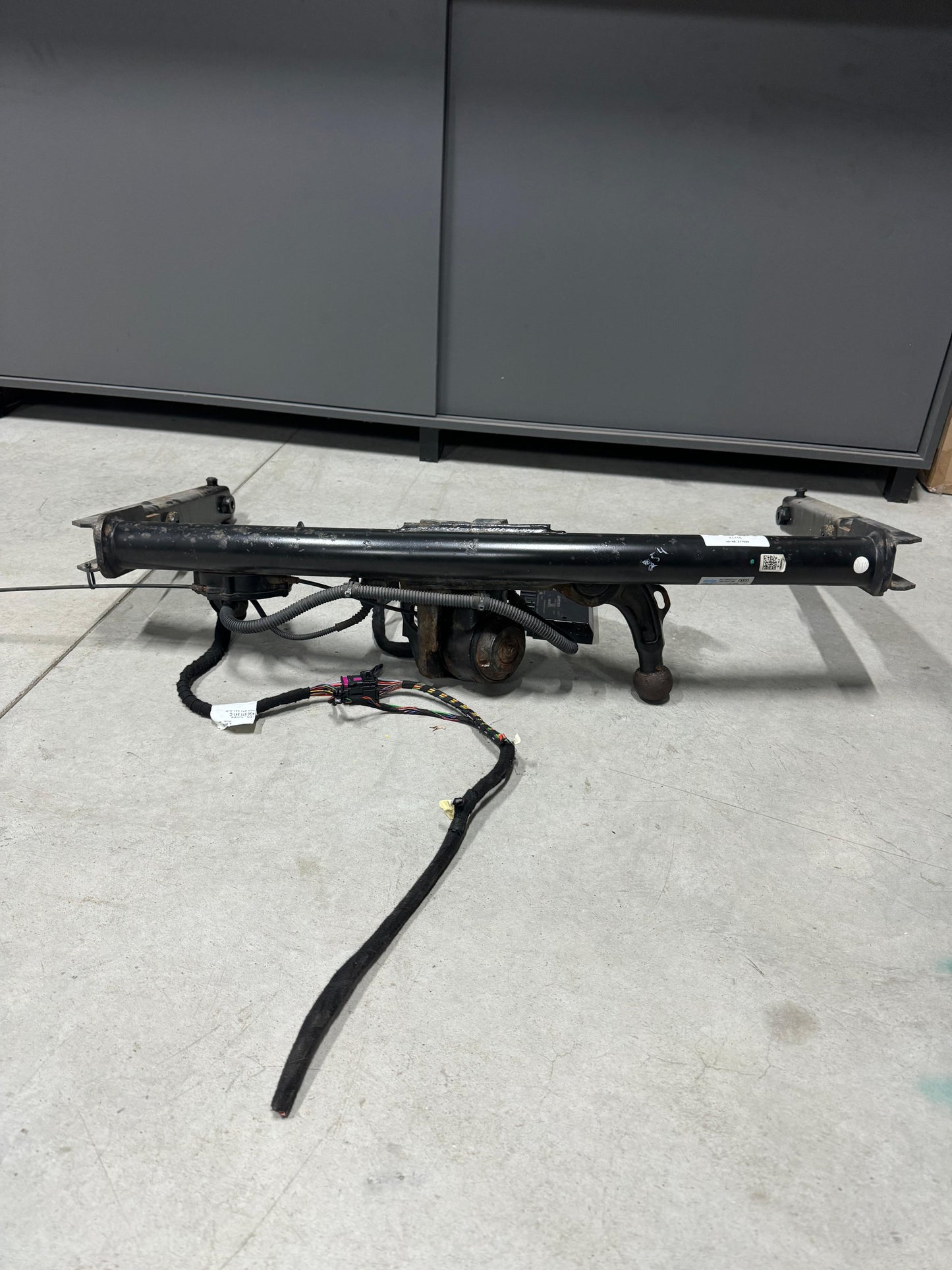 Kit cârlig tractare Audi A6 C7 2011–2017 – Cod 4G0 800 491 S