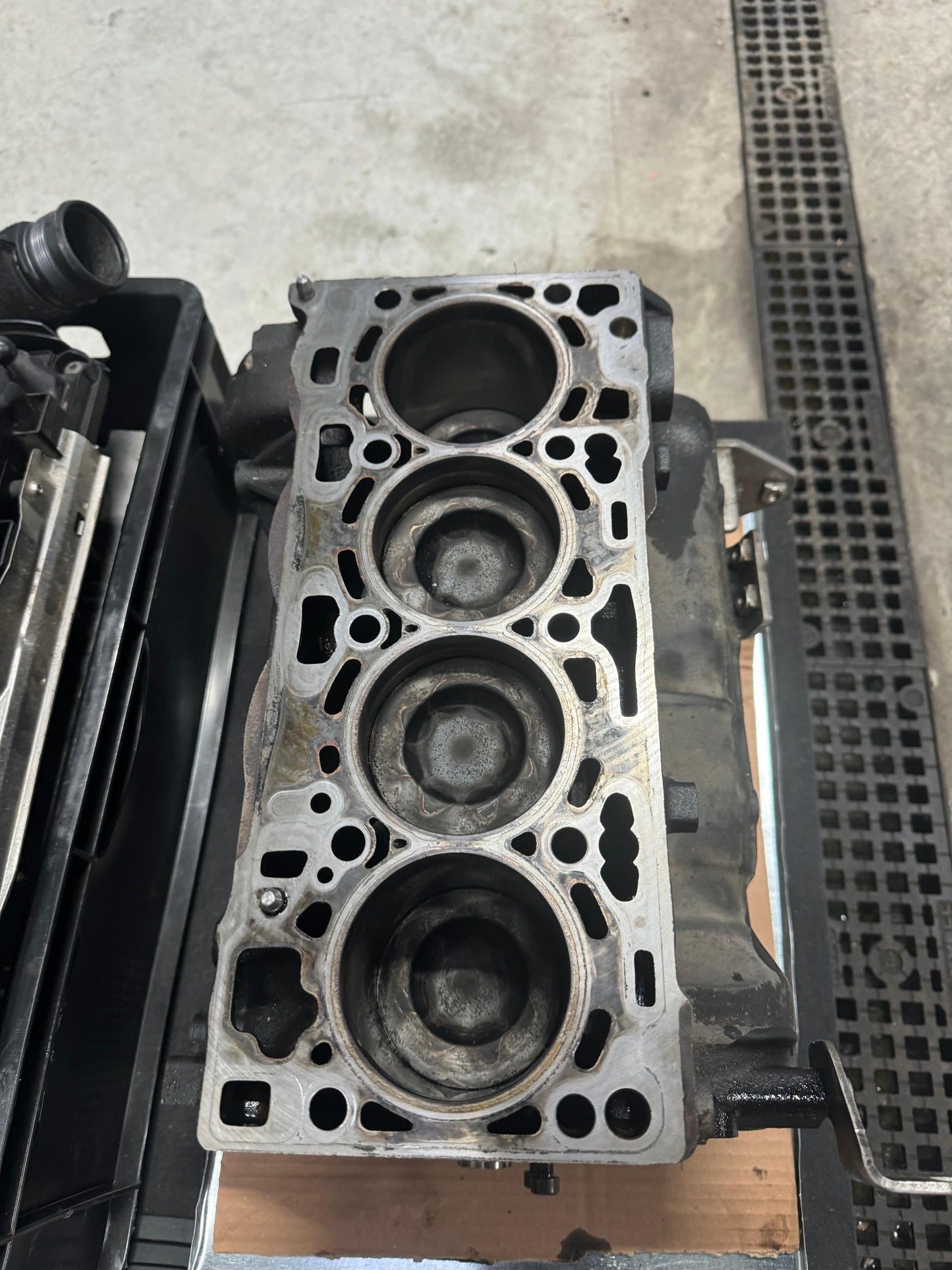 Bloc Motor Ambielat Audi – 2.0 TDI  Cod Motor DETA