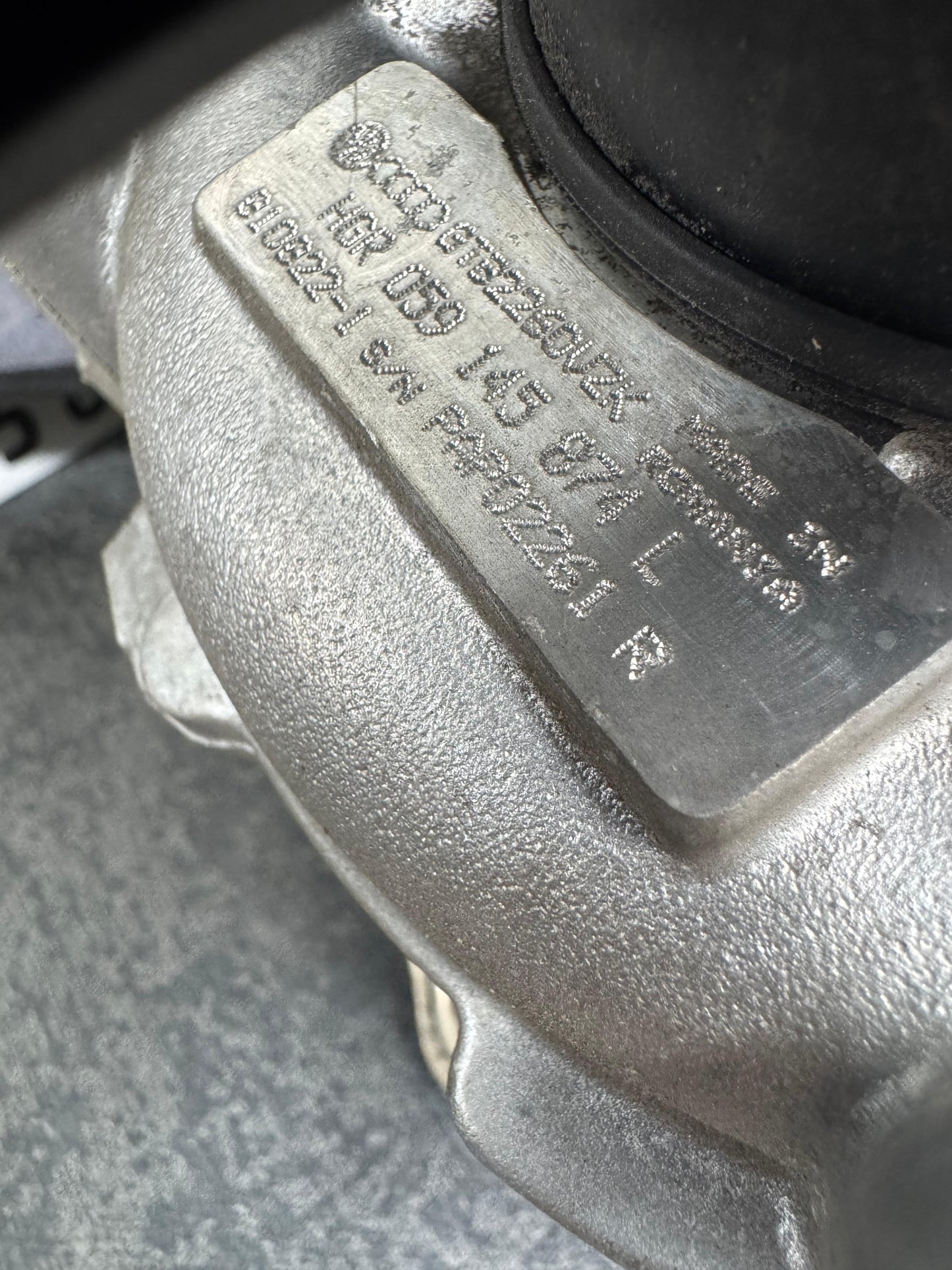 Turbină completă cu actuator – 3.0 V6 CDU / CLA / CKV / CDT