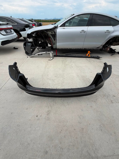 Bară spate Audi Q8 4M (2018–prezent)