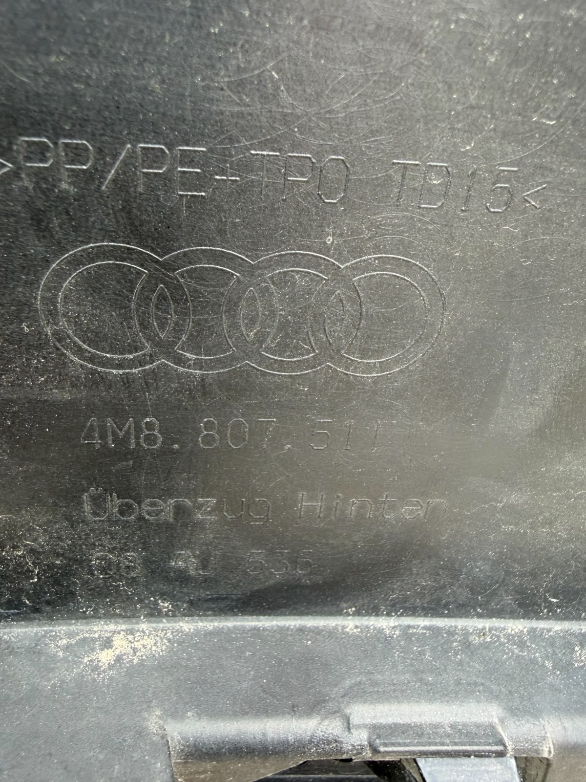 Bară spate Audi Q8 4M (2018–prezent)