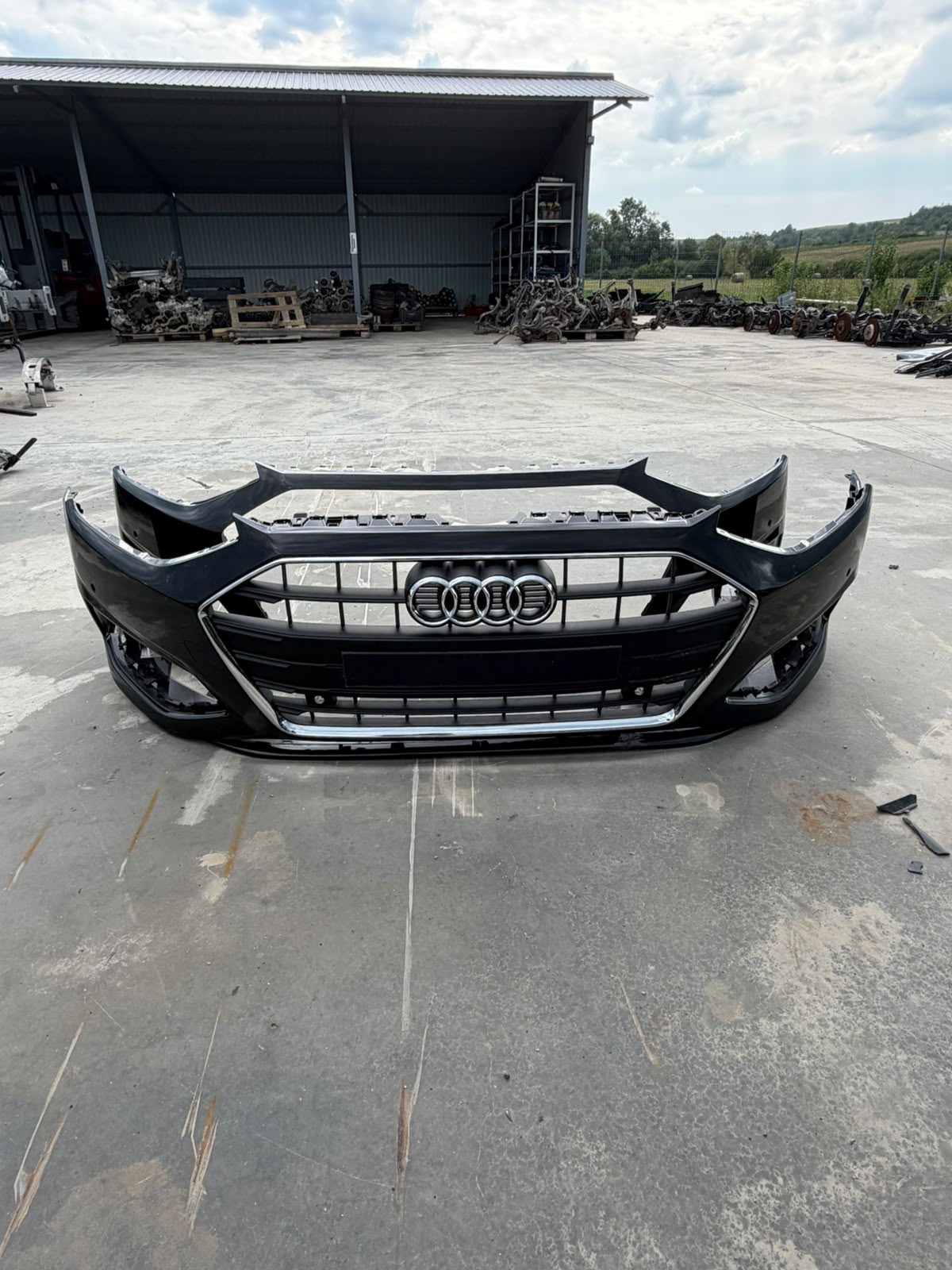 Bară față Audi A4 B9 Facelift Standard / S-Line / Allroad (2019–2024)