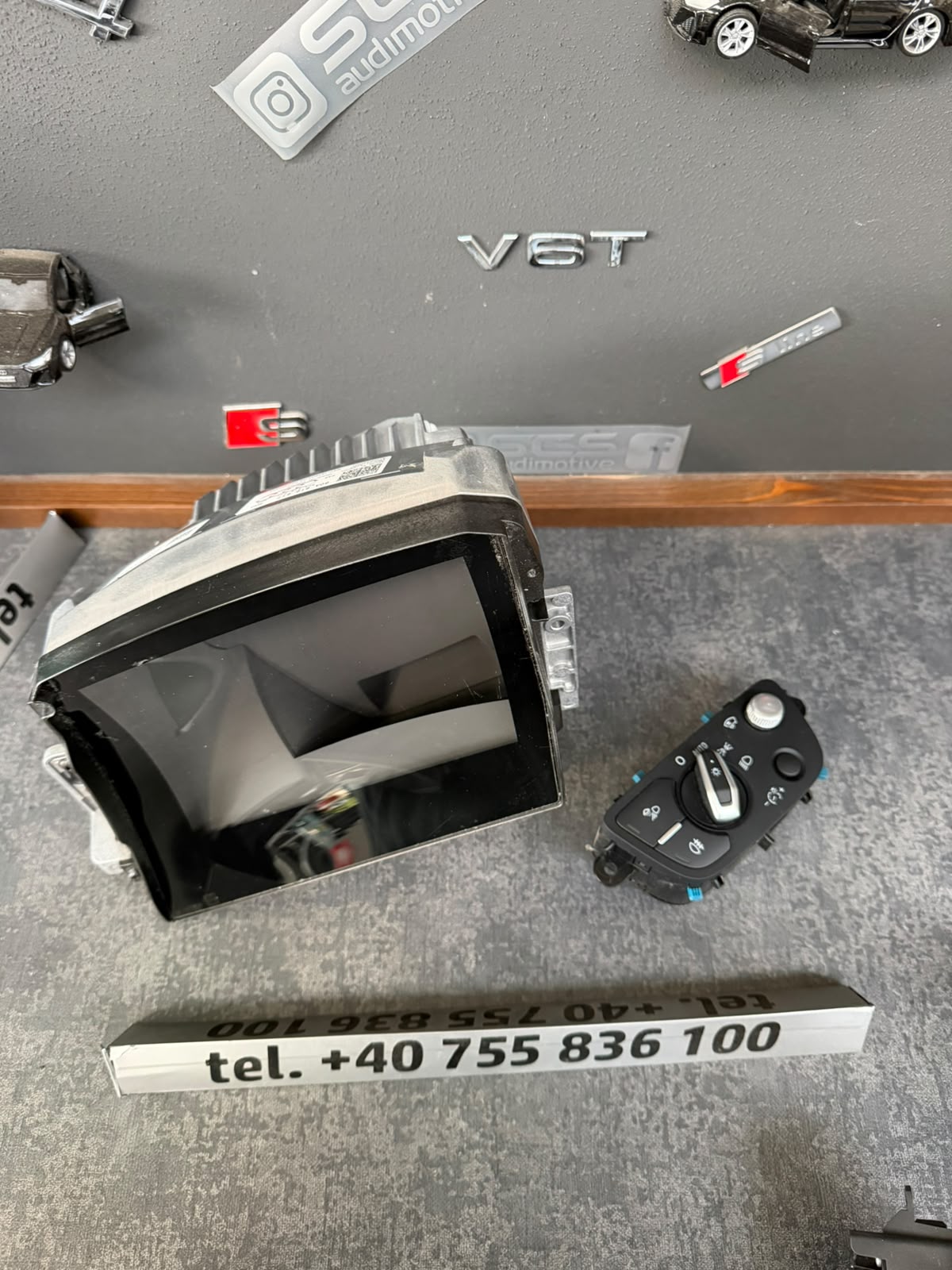 Unitate Head-Up Display Audi Q5 FY și butonul de comandă