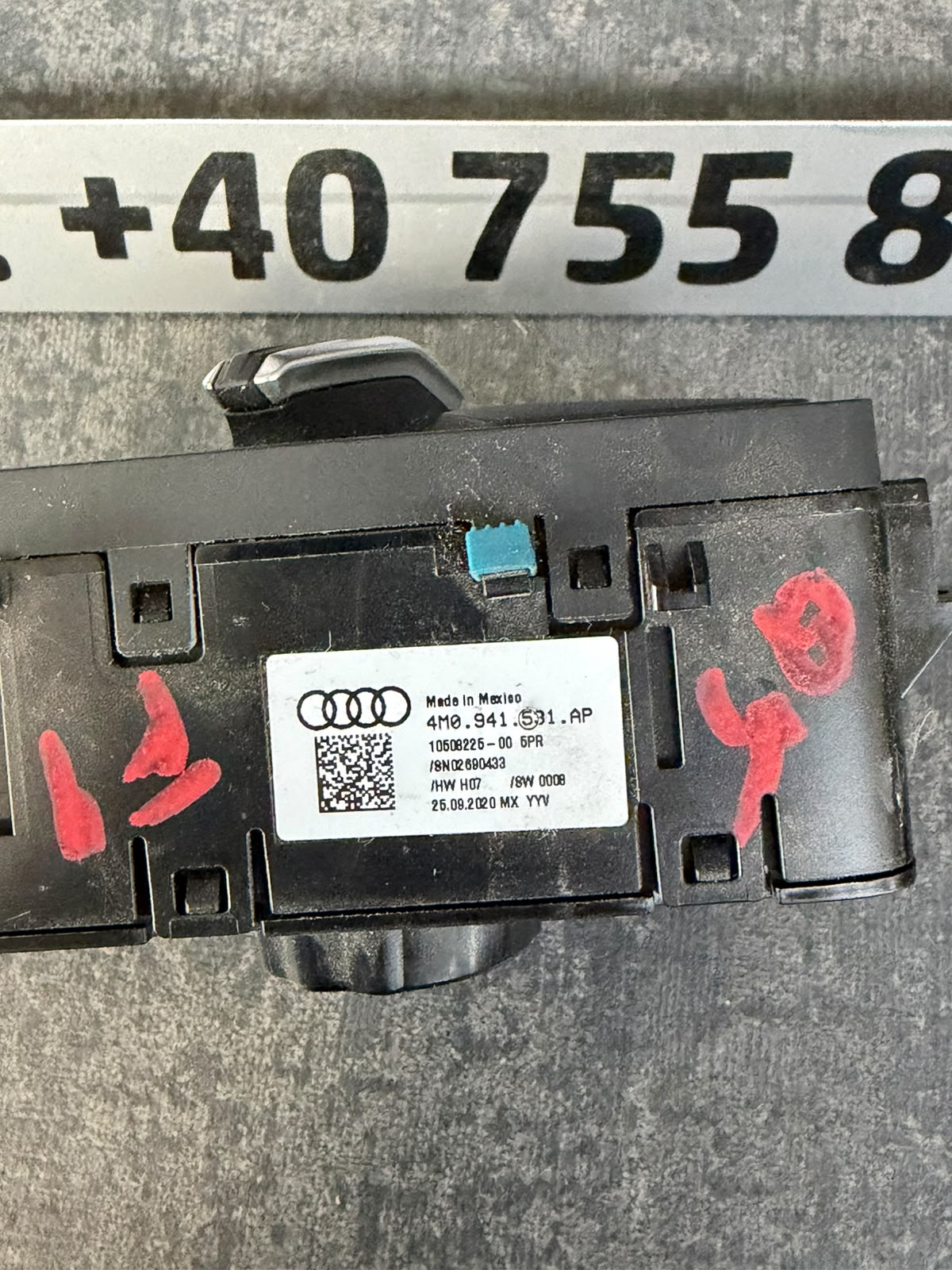 Bloc lumini cu buton Head-Up Display, cod piesă 4M0 941 531 AP