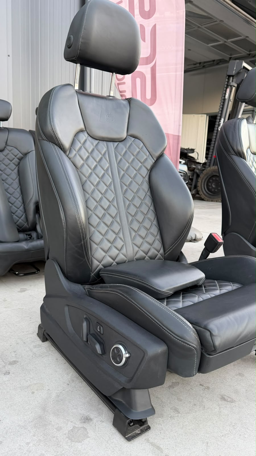 Scaun sport S line Audi Q5 FY, vedere laterală