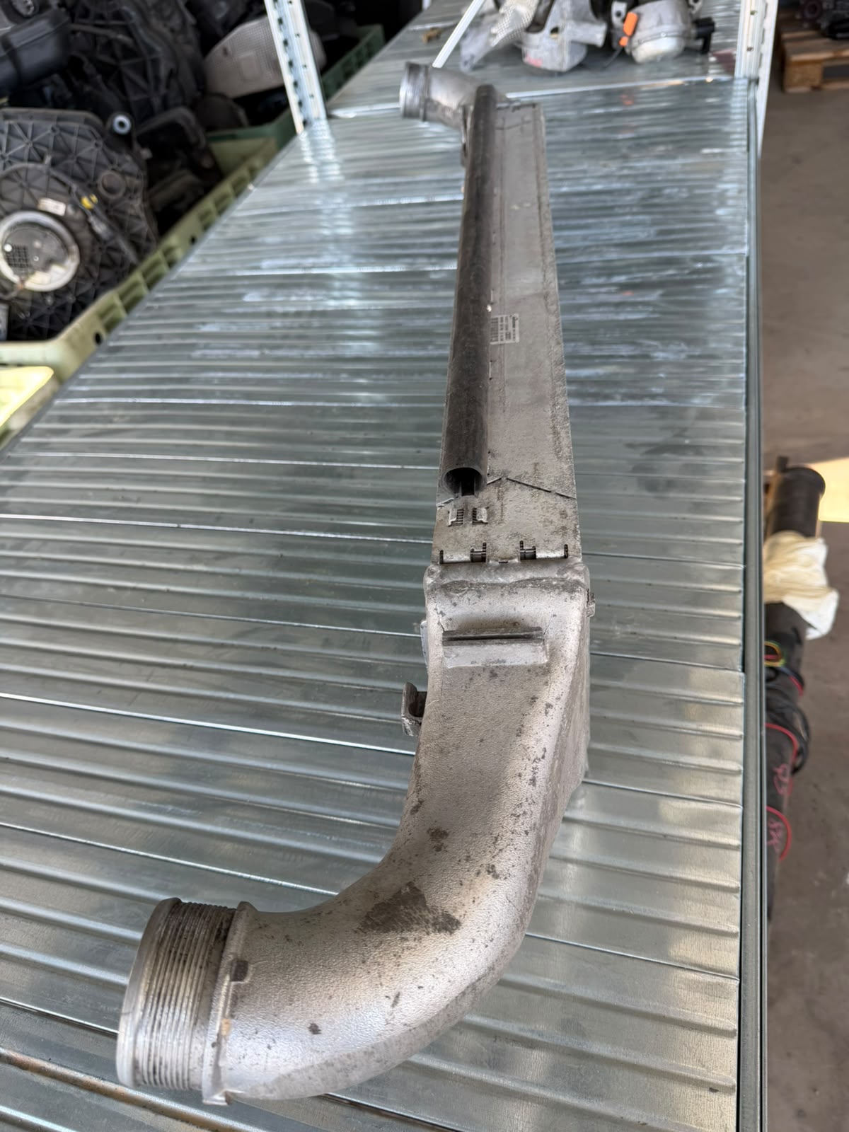 Intercooler Audi SQ5 8R, detaliu racorduri
