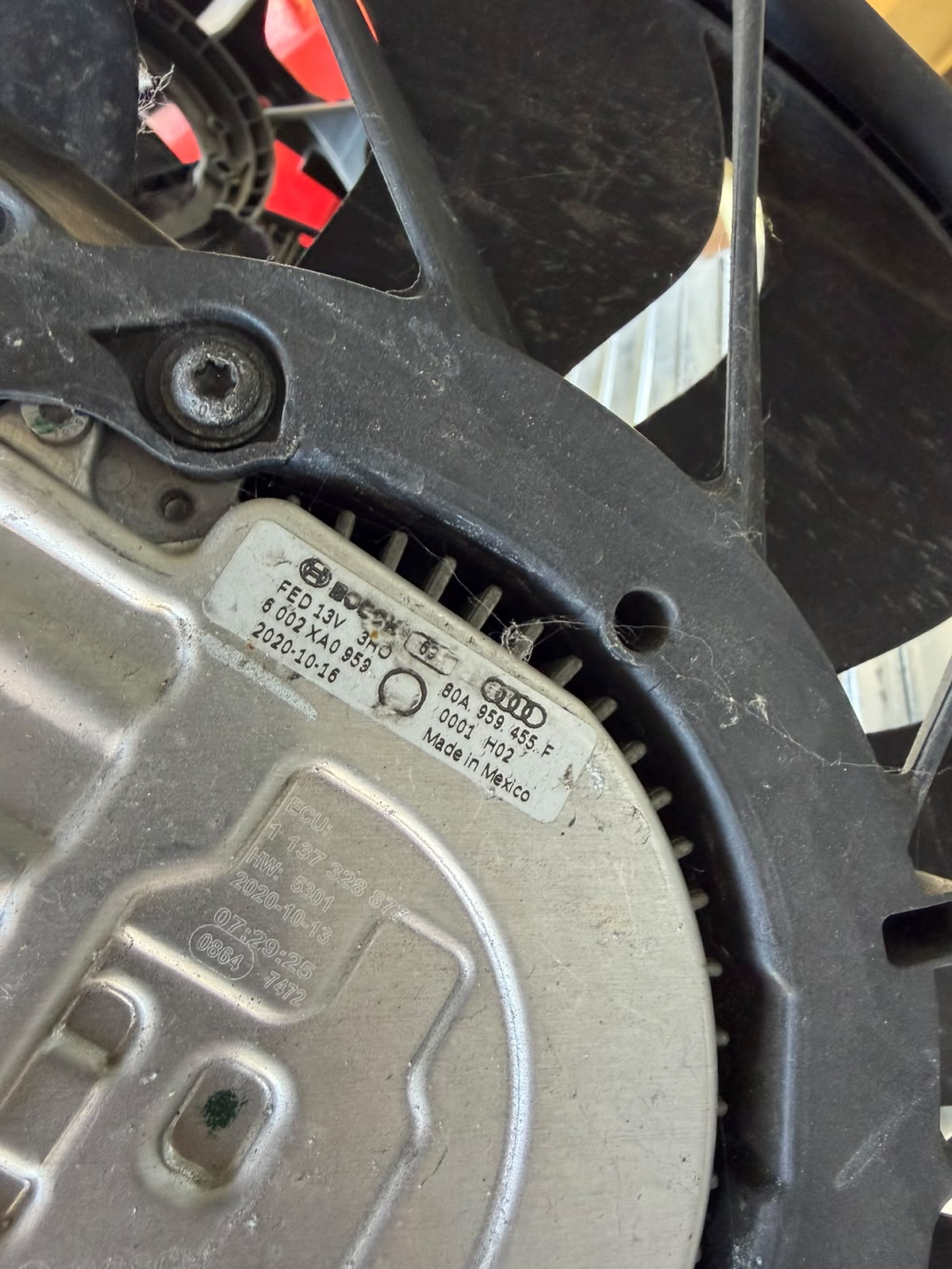 Modul electronic al ventilatorului de răcire Audi