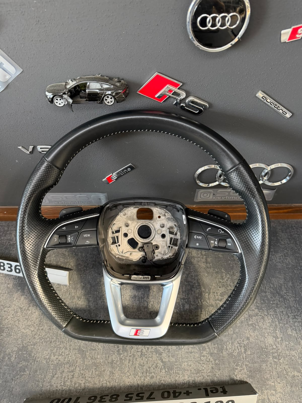 Volan S line Audi cu piele perforată și comenzi multifuncționale